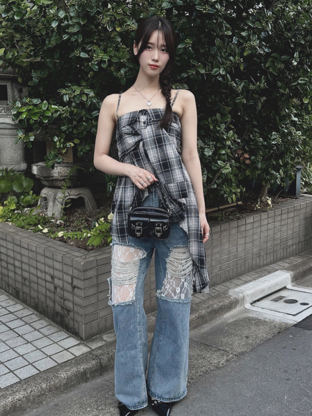 ダメージレースデニムパンツ