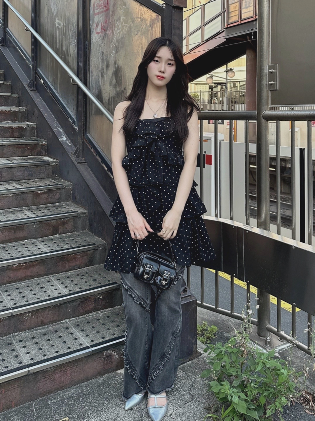 クロスフリンジフレアデニムパンツ
