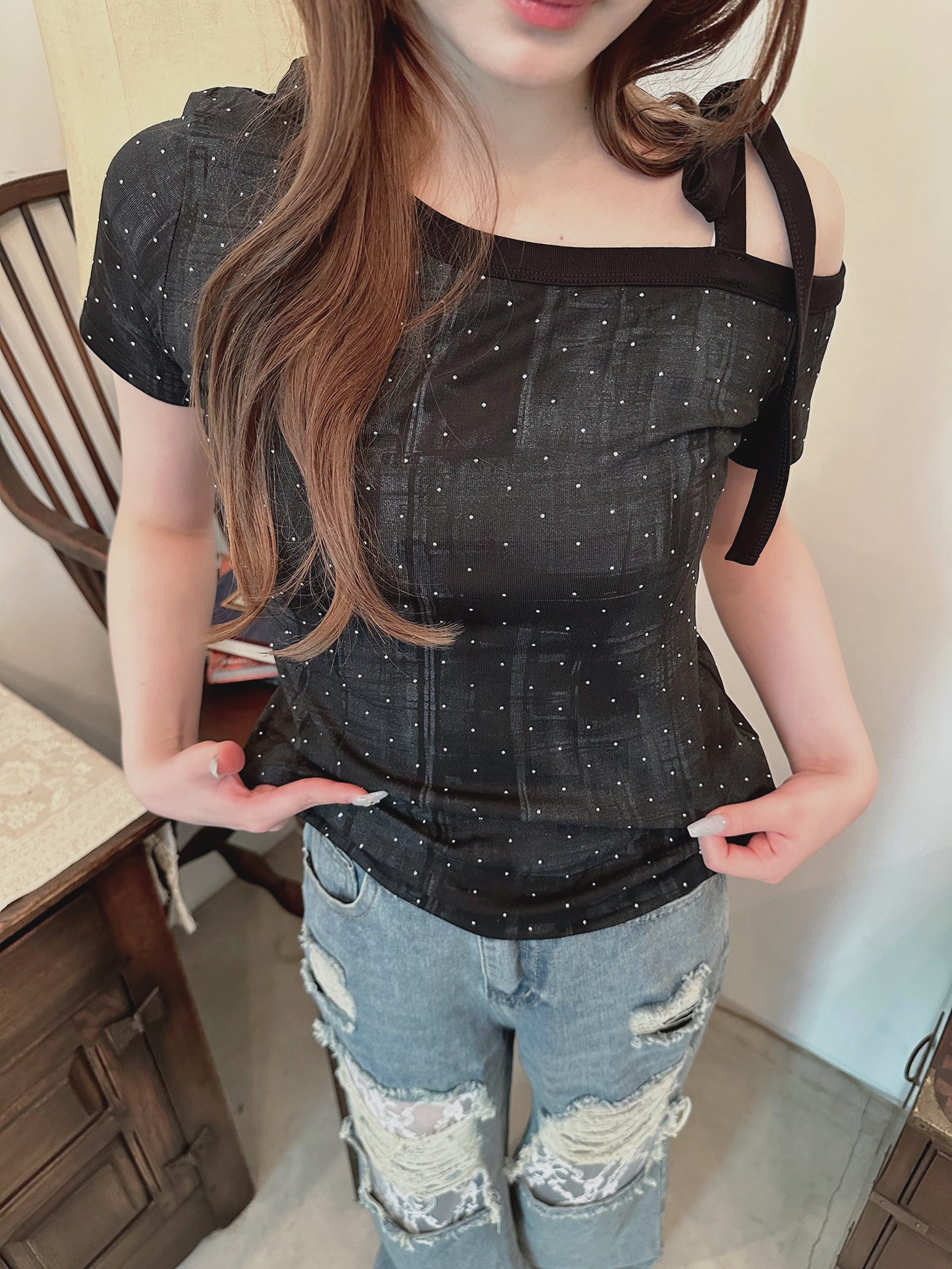 アシメスリーブスタッズTシャツ